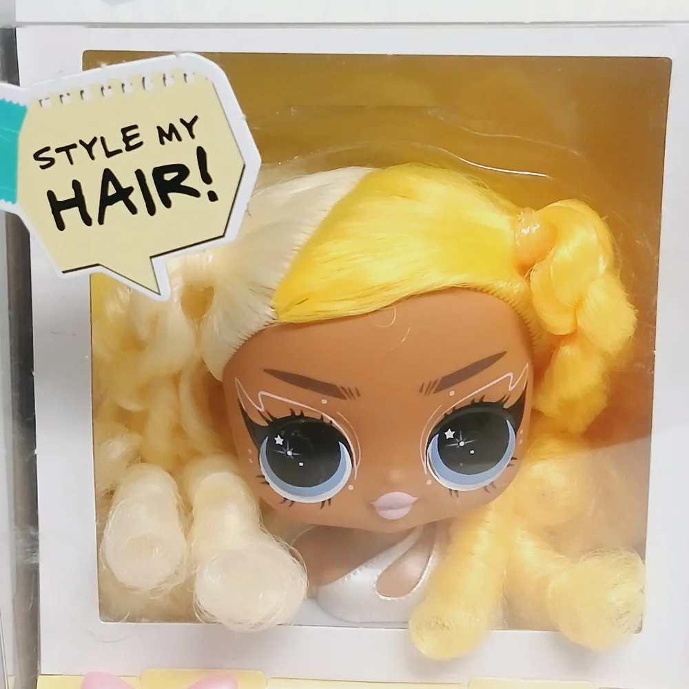 L.O.L. Surprise! Tweens Surprise Swap Styling Head